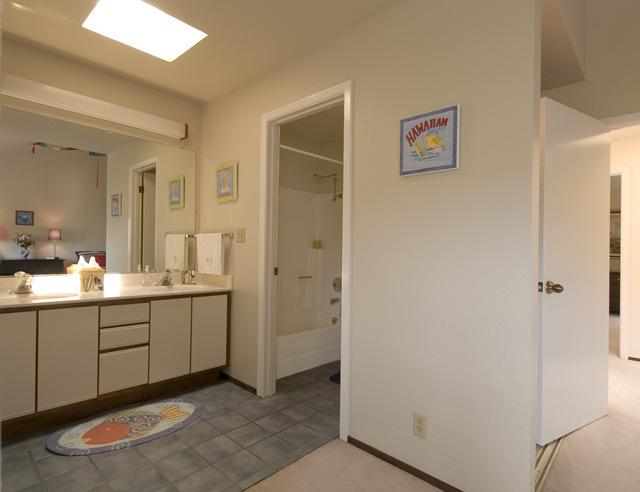 Bedroom2 Bath  picture - 126 Albacore Ln, Foster City 94404