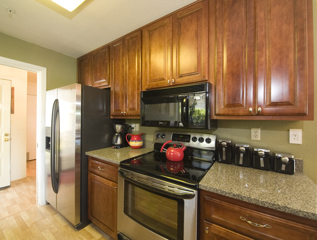 Kitchen Stove Picture - 126 Albacore Ln, Foster City 94404 Kitchen Stove picture - 126 Albacore Ln, Foster City 94404