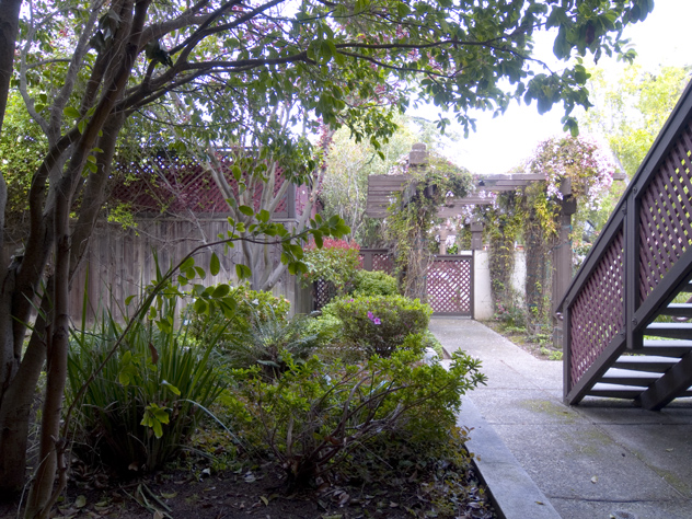 Front Patio View  picture - 4151 El Camino Way, Unit A, Palo Alto 94306