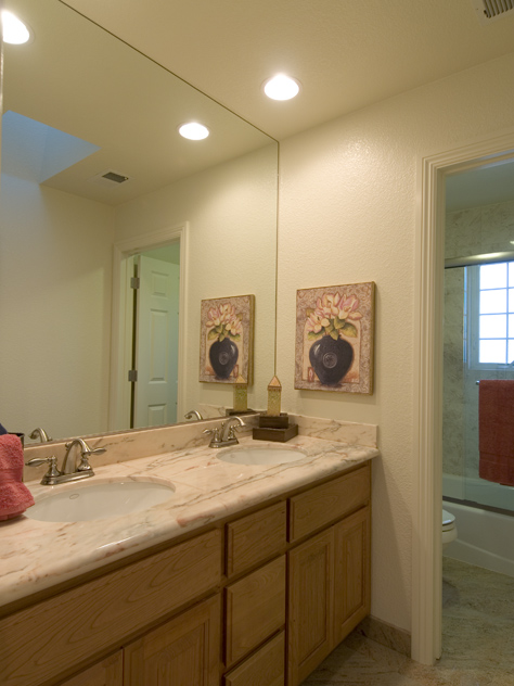 Bath Upstairs Picture - 300 Sequoia Ave, Palo Alto 94306 Bath Upstairs picture - 300 Sequoia Ave, Palo Alto 94306