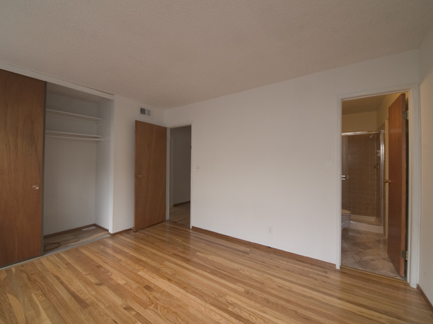 Master Bedroom  picture - 1016 Tulip Dr, Sunnyvale 94086