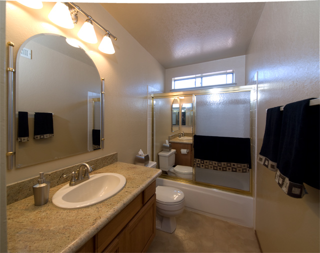 Upstairs Bath Picture - 1758 Cape Coral Dr, San Jose 95118 Upstairs Bath picture - 1758 Cape Coral Dr, San Jose 95118