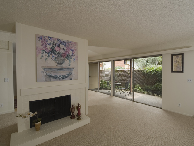Fireplace  picture - 500 W Middlefield Rd, Unit 36, Mountain View 94043