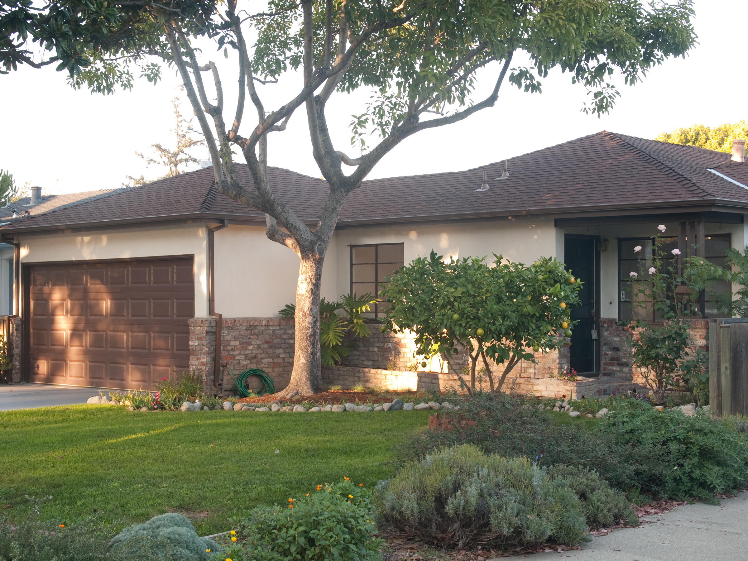 2nd St - Ventura Neighborhood