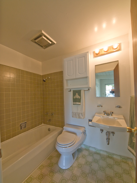 Master Bath  picture - 352 Carolina Ln, Palo Alto 94306