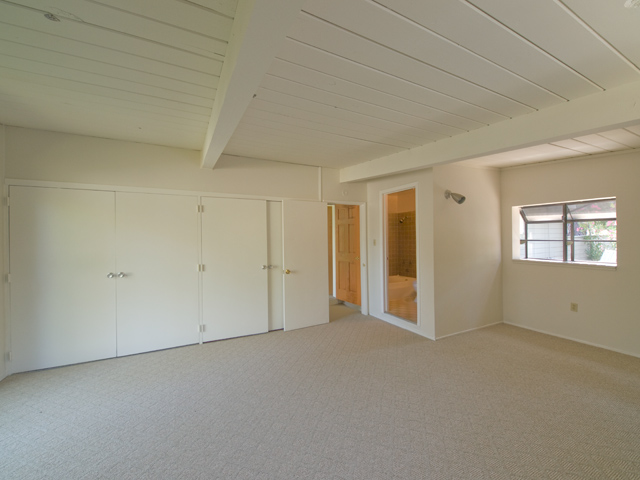 Master Bed picture - 352 Carolina Ln, Palo Alto 94306