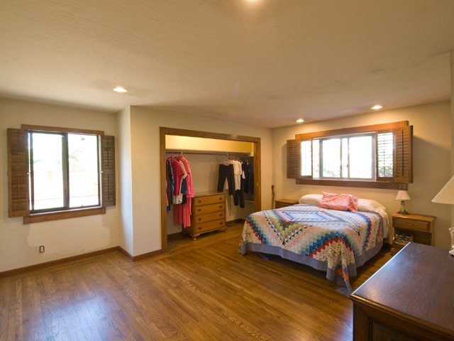 Bedroom1a  picture - 3070 Middlefield Rd, Palo Alto 94306