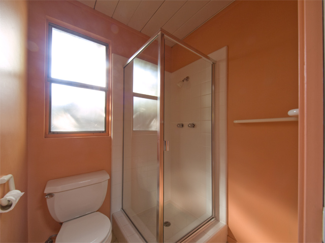 Master Bath (B) Picture - 281 Parkside Dr, Palo Alto 94306 Master Bath (B) picture - 281 Parkside Dr, Palo Alto 94306