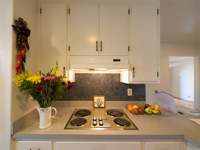 Kitchen Stove  picture - 2774 Randers Ct, Palo Alto 94303