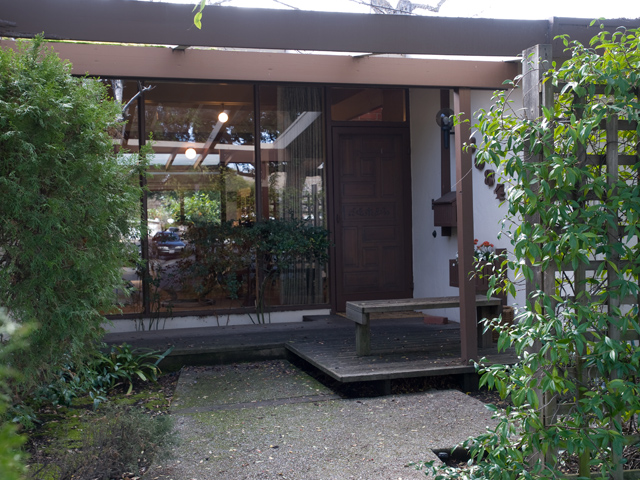 Entrance  picture - 3084 Stelling Dr, Palo Alto 94303