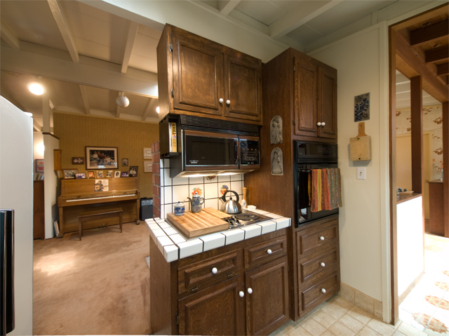Kitchen picture - 3084 Stelling Dr, Palo Alto 94303