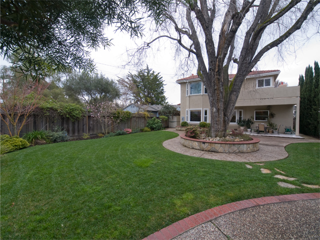 Backyard Picture - 871 Sycamore Dr, Palo Alto 94303 Backyard picture - 871 Sycamore Dr, Palo Alto 94303