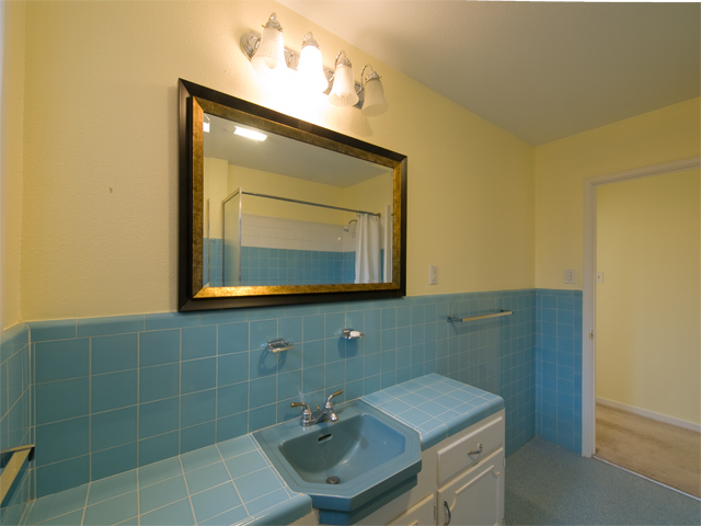 Bathroom (B) Picture - 605 W Hillsdale Blvd, San Mateo 94403 Bathroom (B) picture - 605 W Hillsdale Blvd, San Mateo 94403