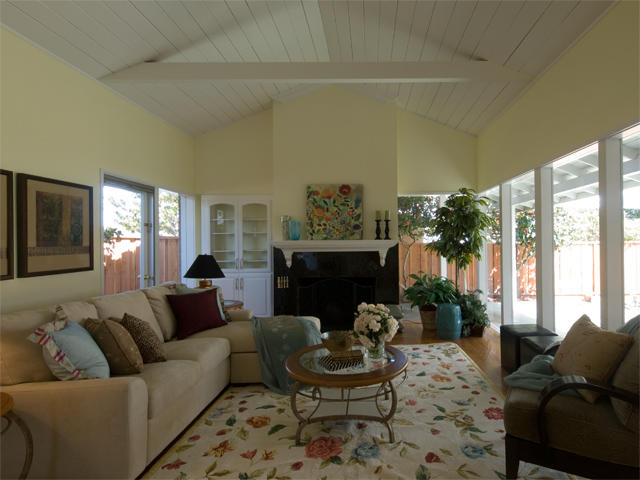 Living Room  picture - 605 W Hillsdale Blvd, San Mateo 94403