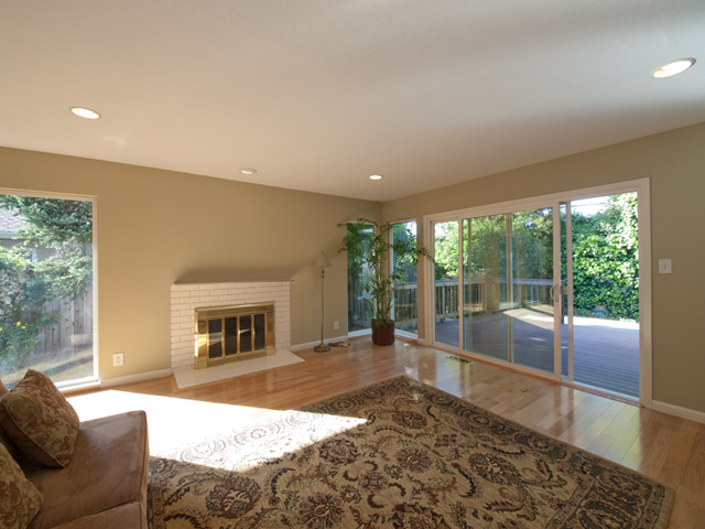 Living Room picture - 4191 Briarwood Way, Palo Alto 94306