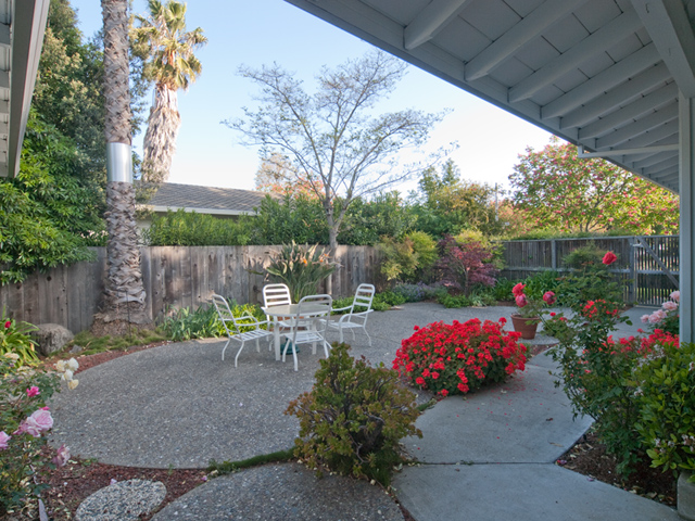 Patio picture - 4191 Briarwood Way, Palo Alto 94306