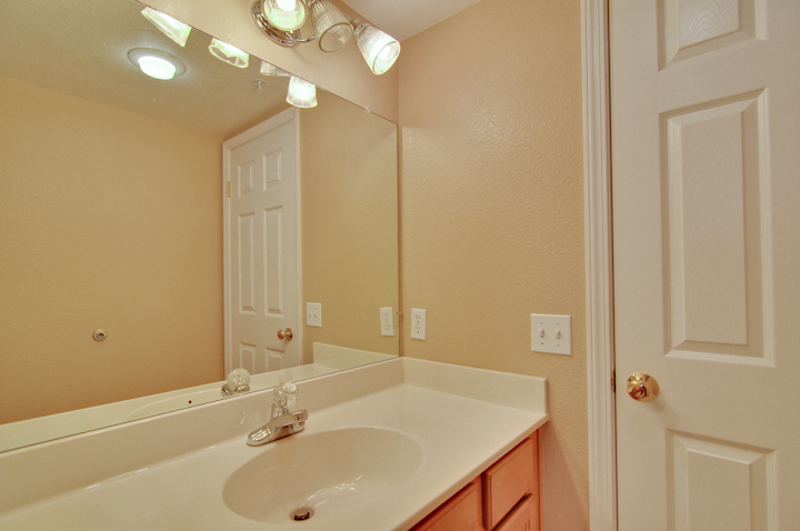 Bathroom 1 (B) picture - 338 Bryant St, Mountain View 94041