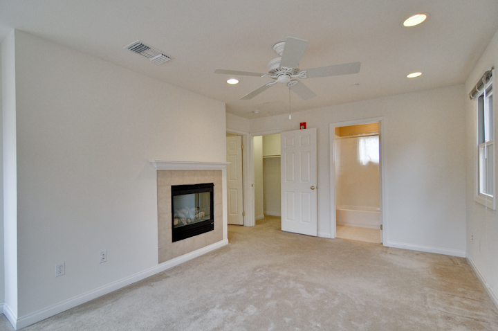 Master Bedroom (D) picture - 338 Bryant St, Mountain View 94041