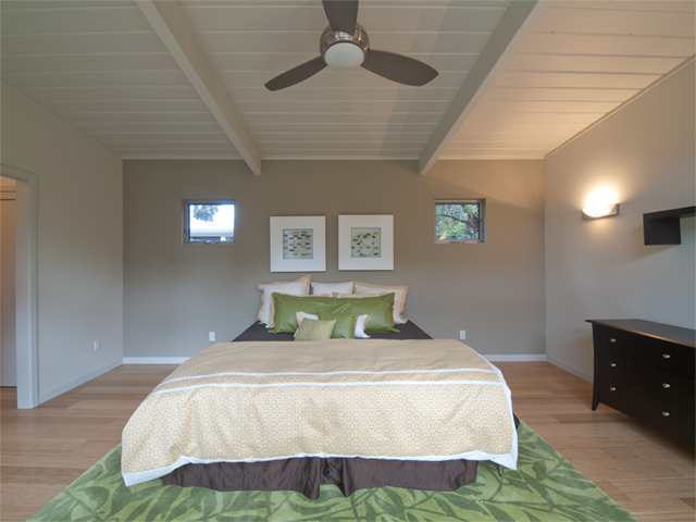 Master Bedroom picture - 371 Carolina Ln, Palo Alto 94306