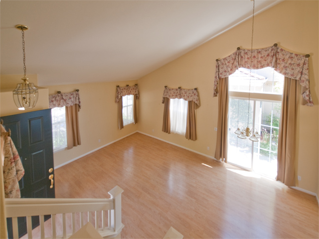 Living Room (C) Picture - 5807 Chambertin Dr, San Jose 95118 Living Room (C) picture - 5807 Chambertin Dr, San Jose 95118