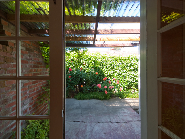 Dining Patio  picture - 712 Coastland Dr, Palo Alto 94303