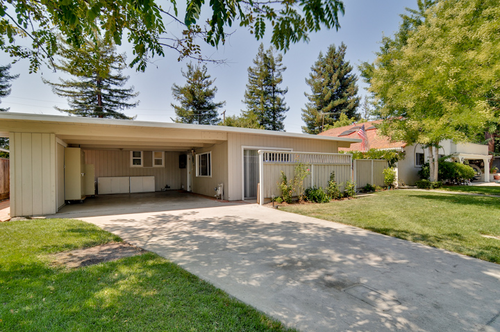 Front picture - 935 Dennis Dr, Palo Alto 94303