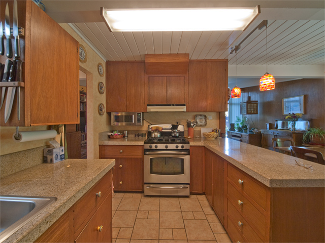 Kitchen picture - 930 Los Robles Ave, Palo Alto 94306