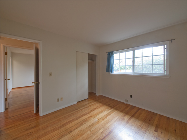 Bedroom 2 picture - 641 Marion Ave, Palo Alto 94301