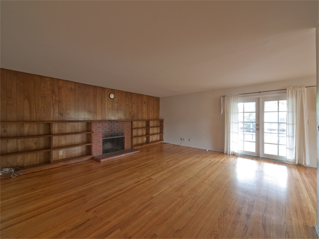 Living Room picture - 641 Marion Ave, Palo Alto 94301