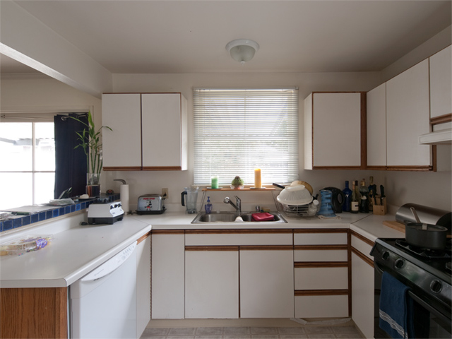 Kitchen picture - 4049 Middlefield Rd, Palo Alto 94303