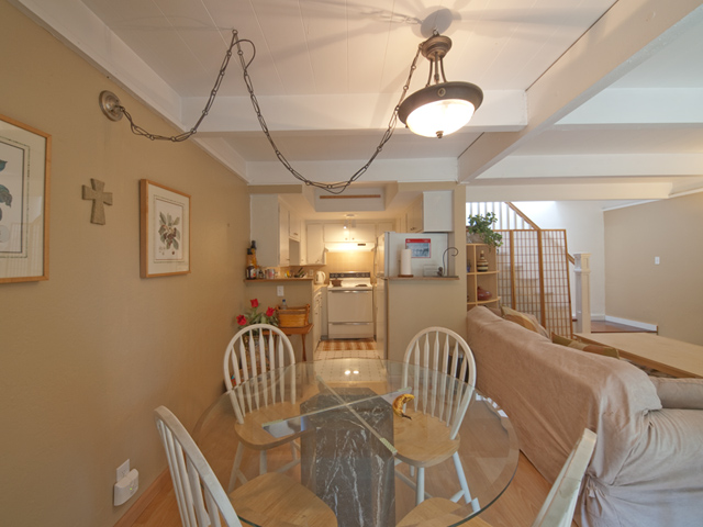 Dining Kitchen (A) picture - 278 Monroe Dr 34, Mountain View 94040