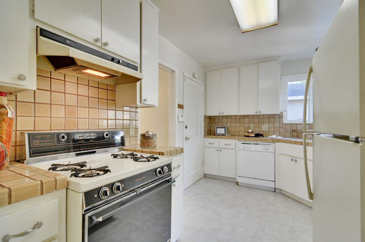 Kitchen (A) Picture - 300 Monroe Dr, Mountain View 94040 Kitchen (A) picture - 300 Monroe Dr, Mountain View 94040