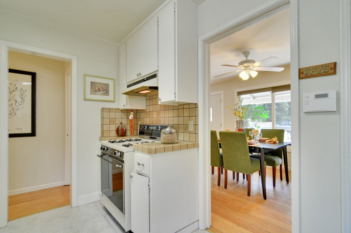 Kitchen (C) Picture - 300 Monroe Dr, Mountain View 94040 Kitchen (C) picture - 300 Monroe Dr, Mountain View 94040