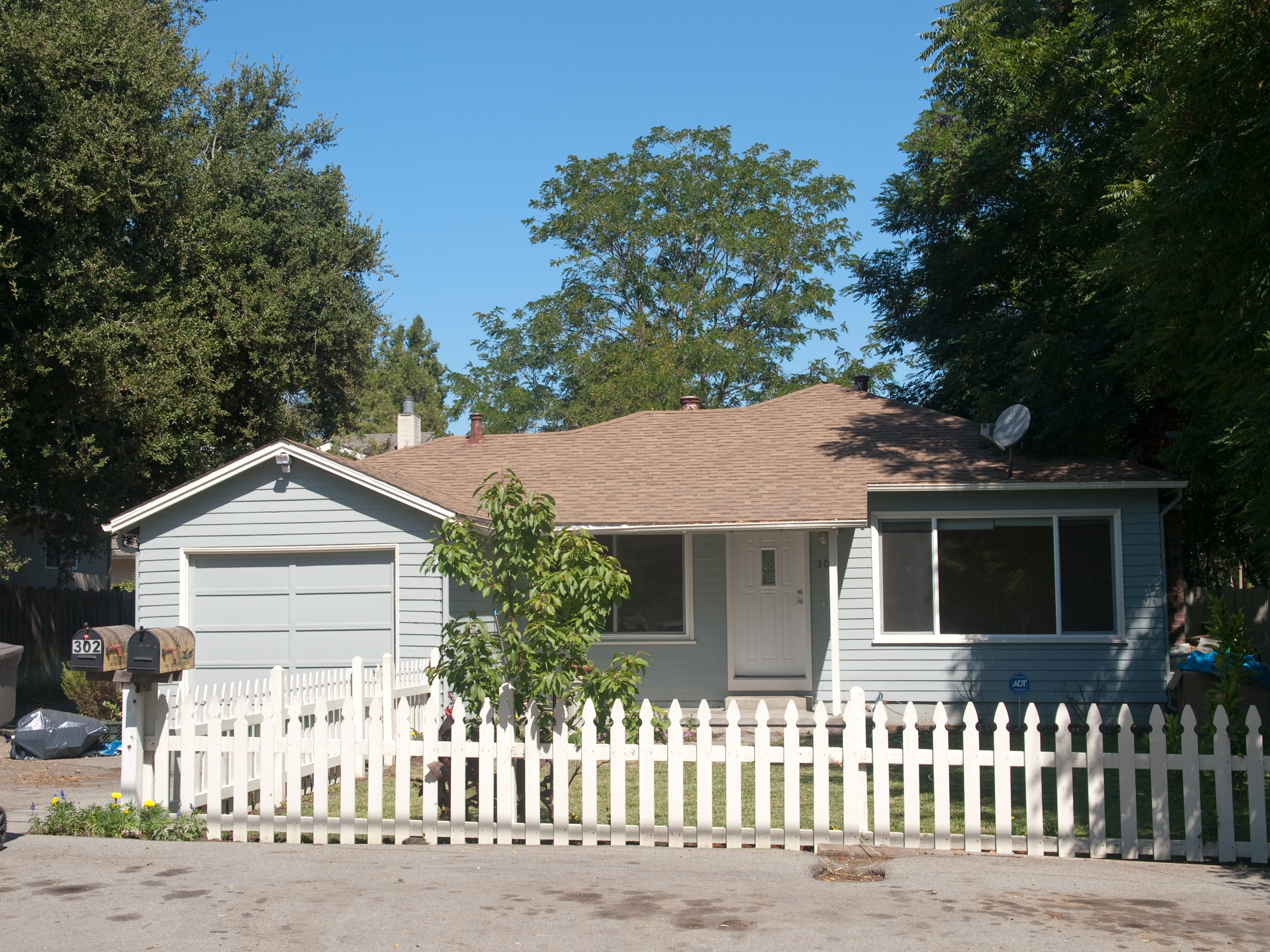 Monroe Dr - San Antonio Neighborhood