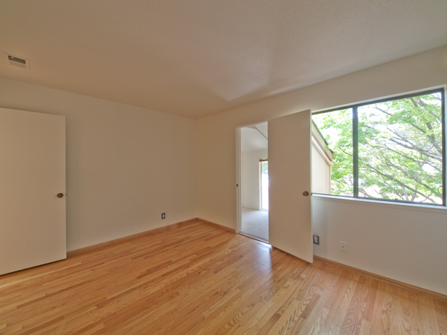 Bedroom 1 (D) picture - 125 Ortega Ave, Mountain View 94040