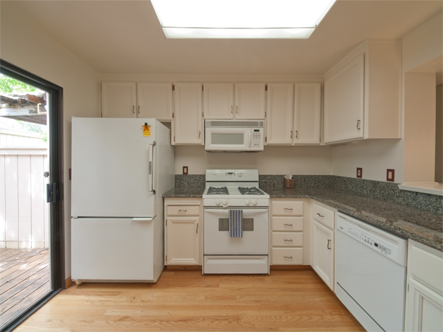Kitchen (A) picture - 125 Ortega Ave, Mountain View 94040