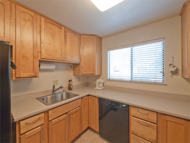 Kitchen (C) picture - 3270 Saint Ignatius Pl, Santa Clara 95051
