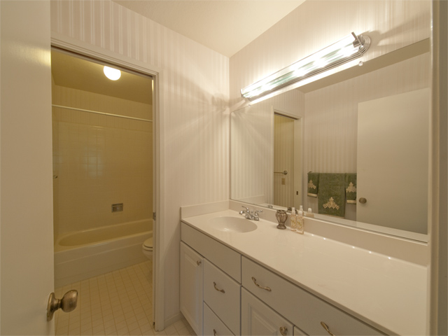Bathroom (A) Picture - 777 San Antonio Rd 112, Palo Alto 94303 Bathroom (A) picture - 777 San Antonio Rd 112, Palo Alto 94303