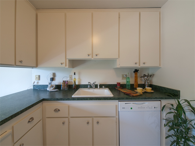 Kitchen (A) picture - 777 San Antonio Rd 112, Palo Alto 94303