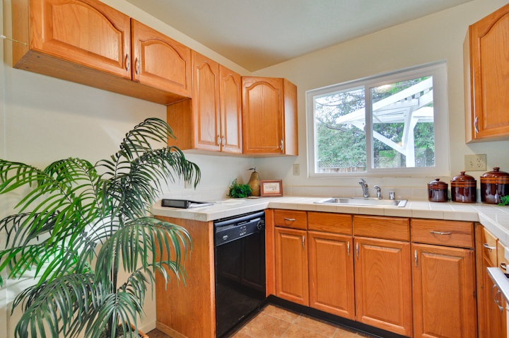 Kitchen (B) Picture - 1226 Susan Way, Sunnyvale 94087 Kitchen (B) picture - 1226 Susan Way, Sunnyvale 94087