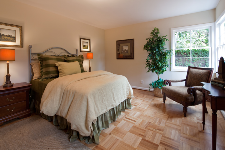 Bedroom 1 picture - 767 Coastland Dr, Palo Alto 94303