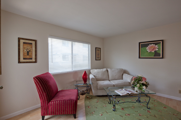 Family Room (A) picture - 10069 Craft Dr, Cupertino 95014