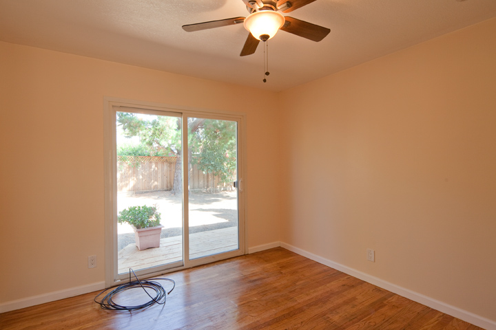 Bedroom 2 (B) picture - 1032 Cuesta Dr, Mountain View 94040