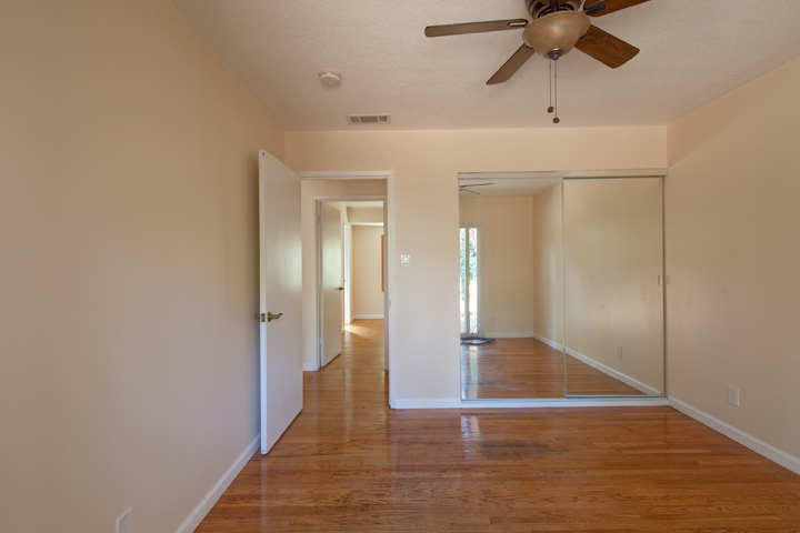 Bedroom 2 (C) picture - 1032 Cuesta Dr, Mountain View 94040