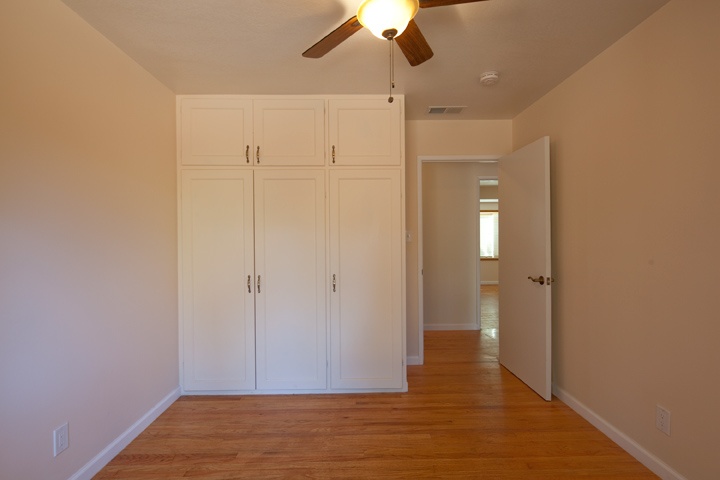 Bedroom 3 (B) picture - 1032 Cuesta Dr, Mountain View 94040