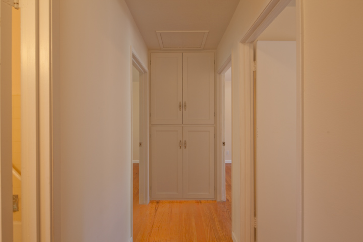 Hall (A) picture - 1032 Cuesta Dr, Mountain View 94040