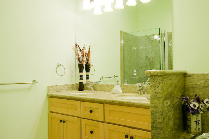 Bathroom 3 (B) Picture - 419 Leland Ave, Palo Alto 94306 Bathroom 3 (B) picture - 419 Leland Ave, Palo Alto 94306