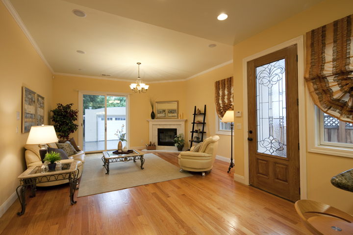 Family Room (A) picture - 419 Leland Ave, Palo Alto 94306
