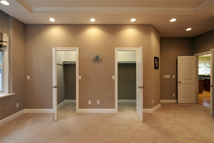Walk In Closets  picture - 419 Leland Ave, Palo Alto 94306