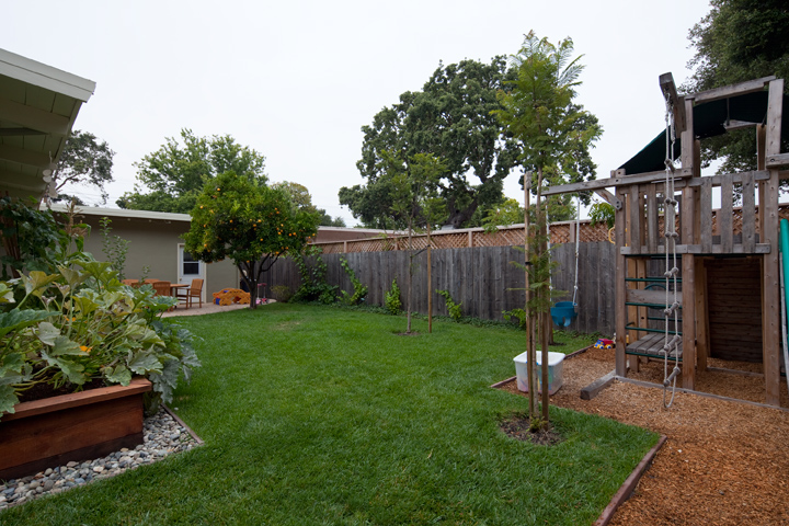 Backyard (B) picture - 72 Lorelei Ln, Menlo Park 94025